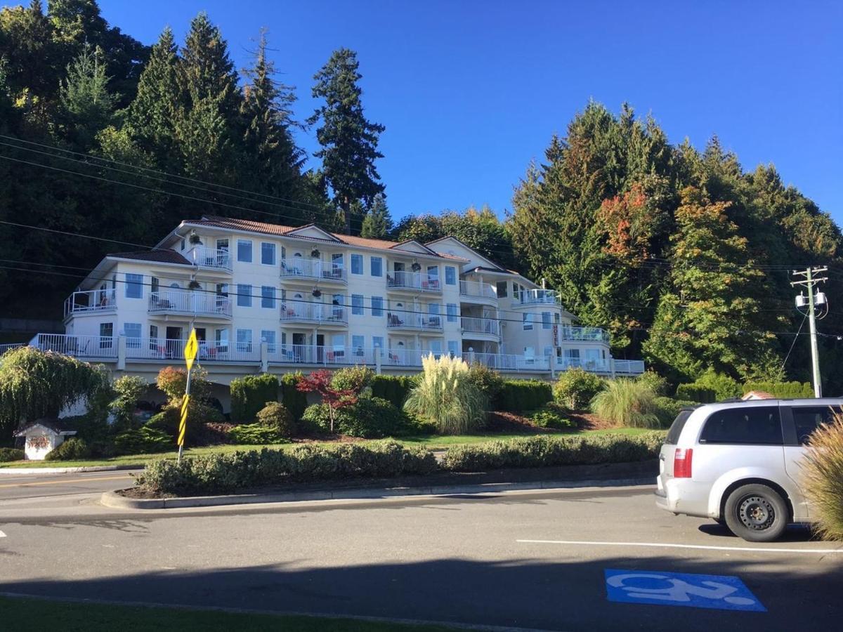 Casa Grande Inn Qualicum Beach Bagian luar foto
