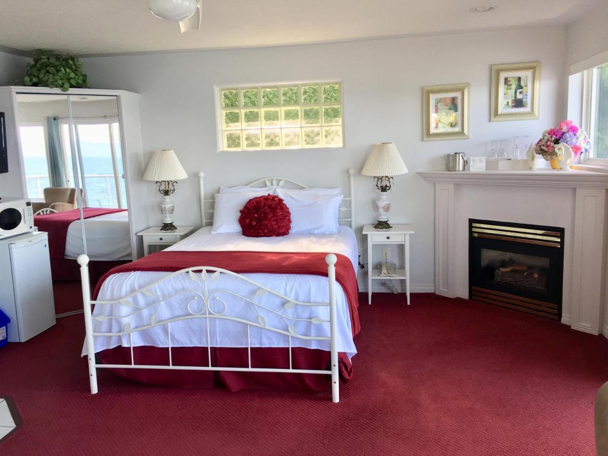 Casa Grande Inn Qualicum Beach Bagian luar foto