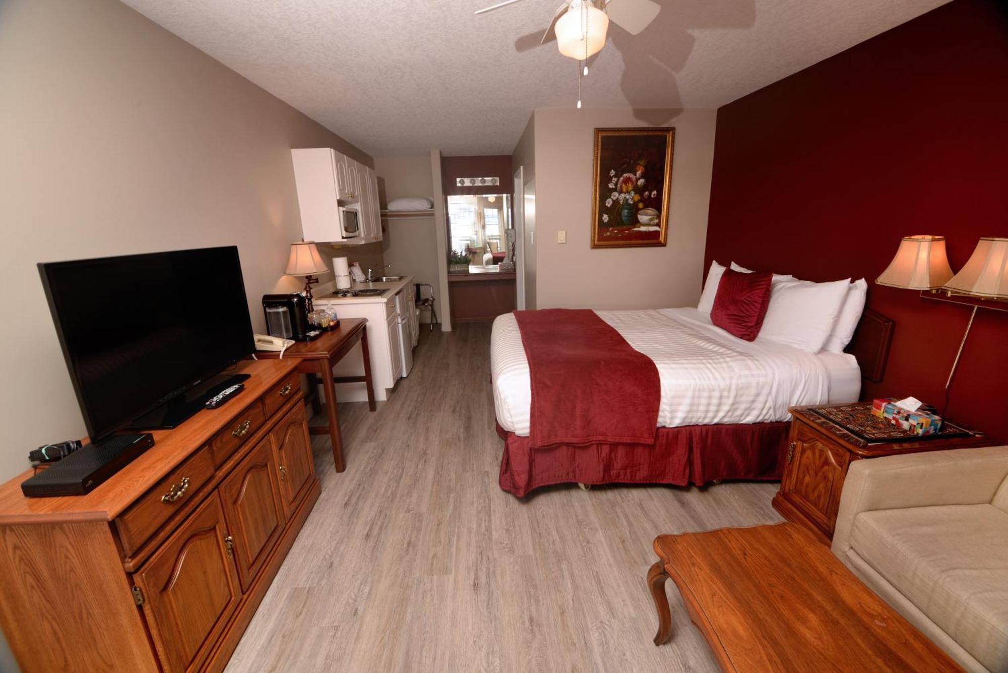 Casa Grande Inn Qualicum Beach Bagian luar foto