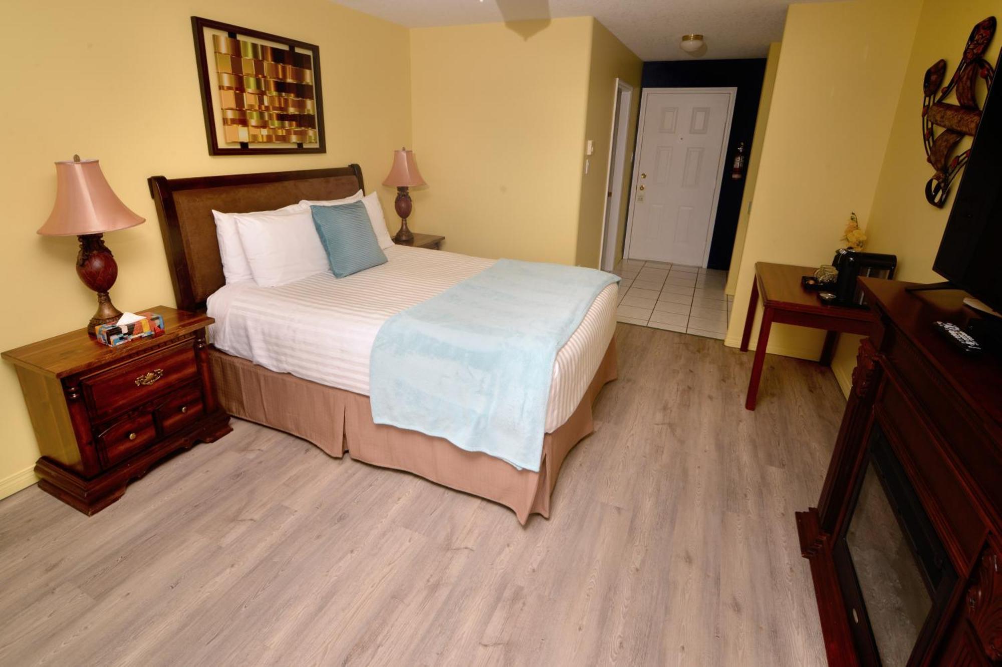 Casa Grande Inn Qualicum Beach Bagian luar foto