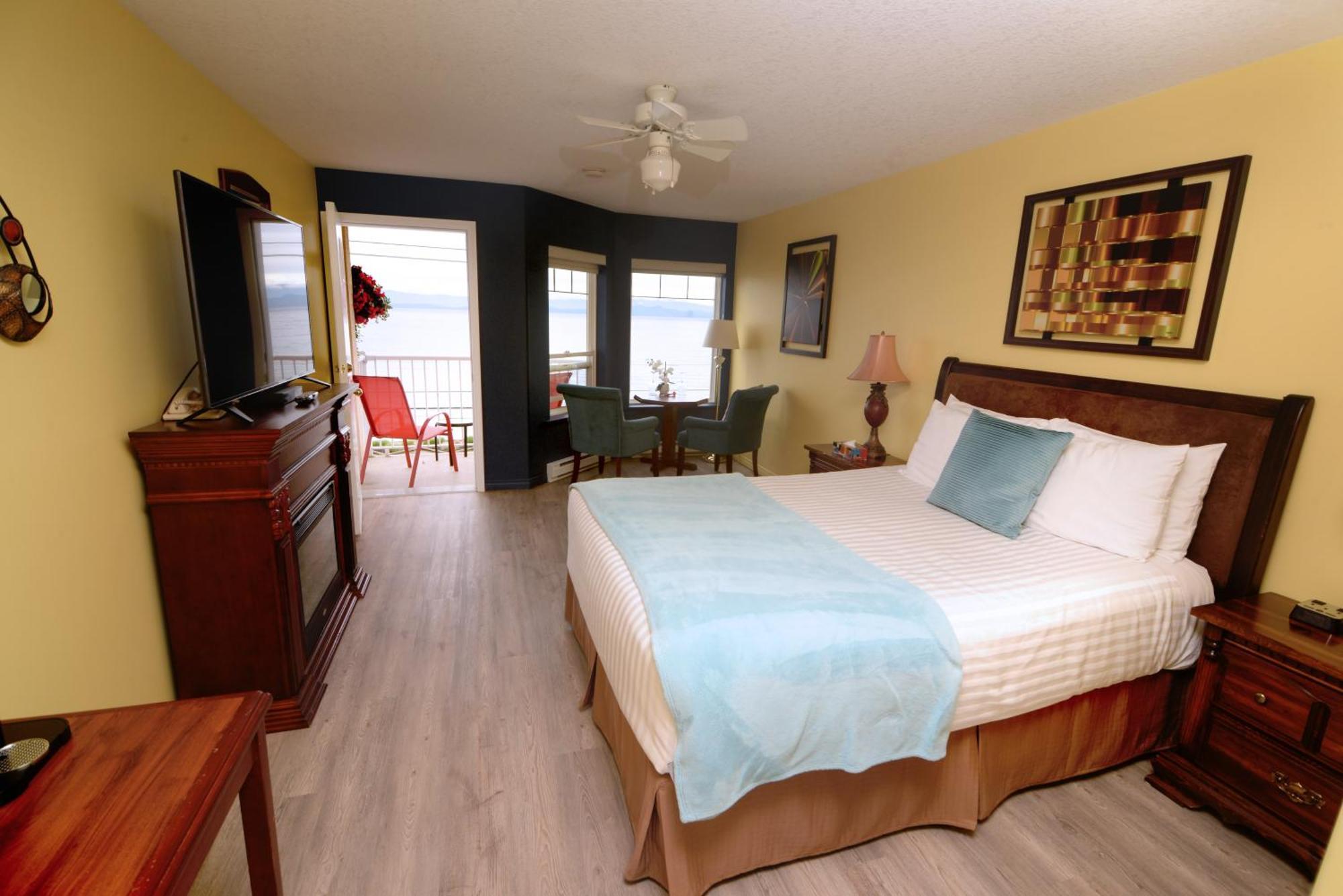 Casa Grande Inn Qualicum Beach Bagian luar foto