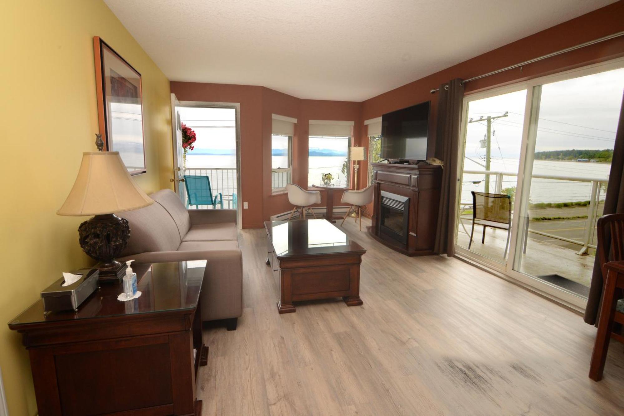 Casa Grande Inn Qualicum Beach Bagian luar foto