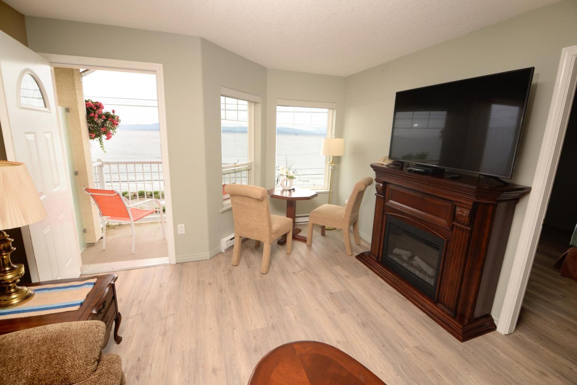 Casa Grande Inn Qualicum Beach Bagian luar foto