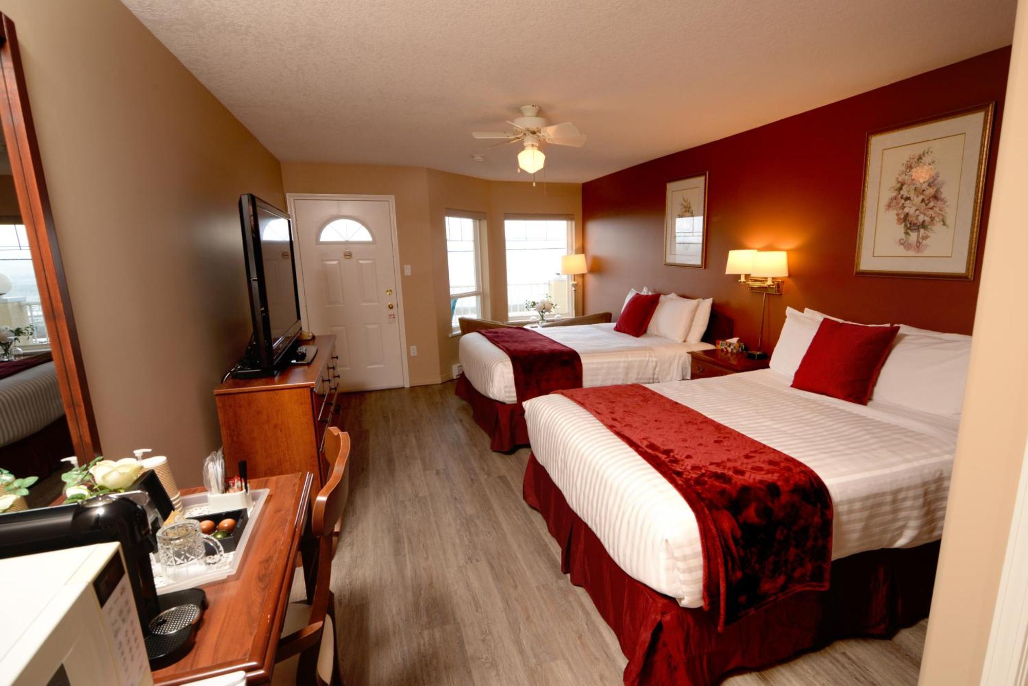 Casa Grande Inn Qualicum Beach Bagian luar foto
