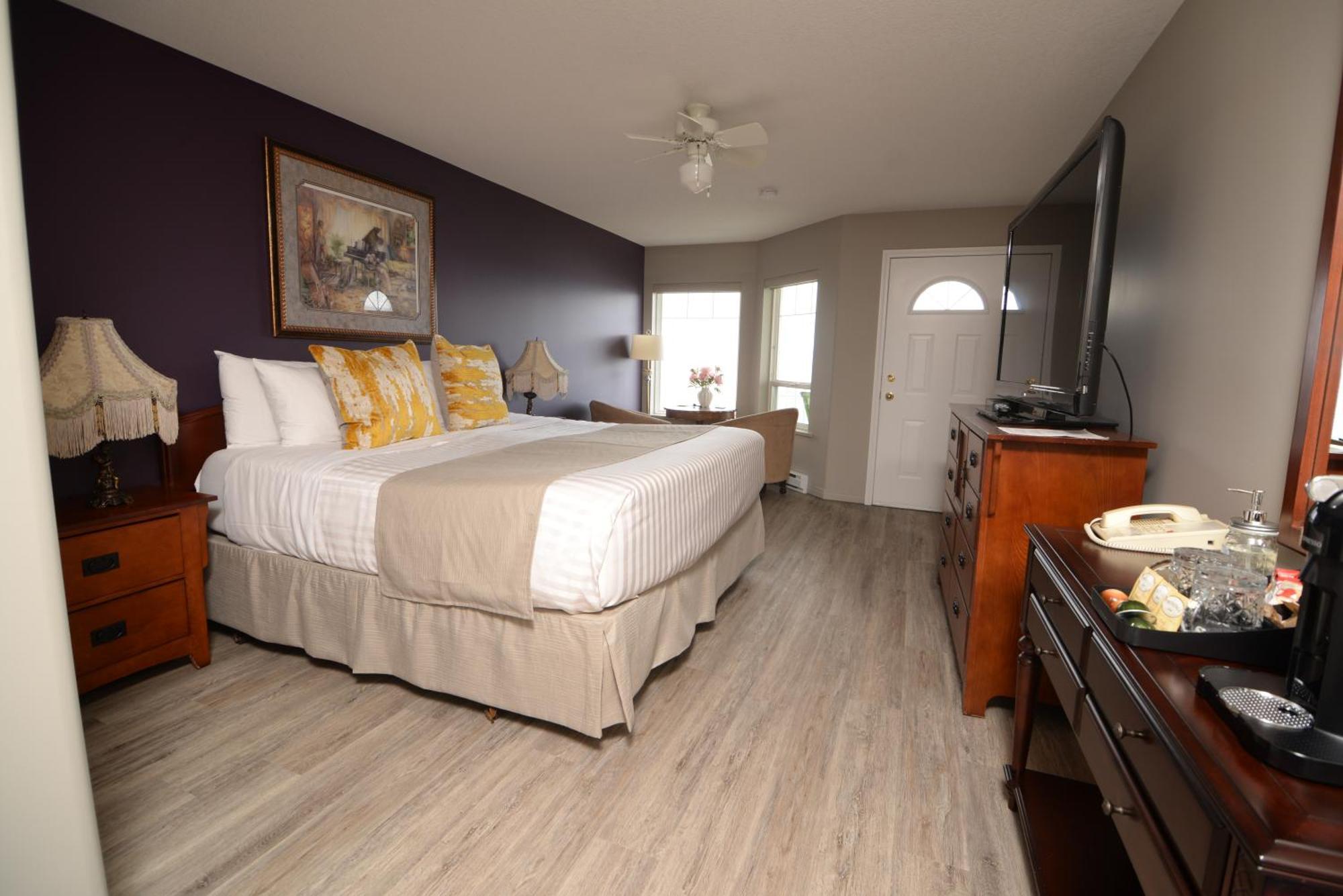Casa Grande Inn Qualicum Beach Bagian luar foto